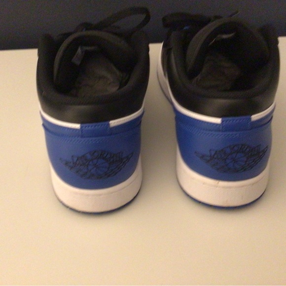 Nike Air Jordan 1 Low. Size 16. Excellent used condition. White, blue & black. - Picture 4 of 8
